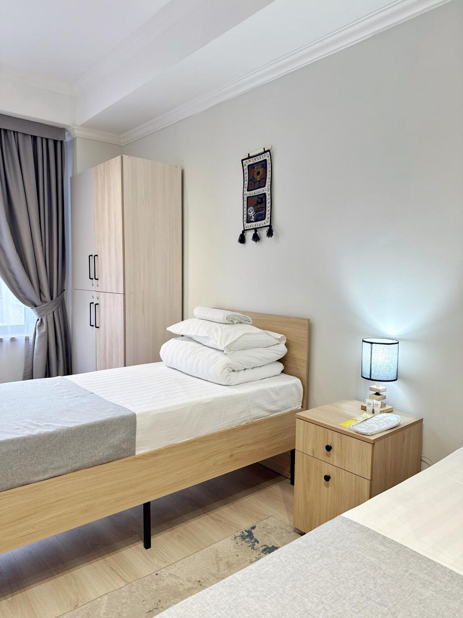Compass Hostel Bishkek Bagian luar foto