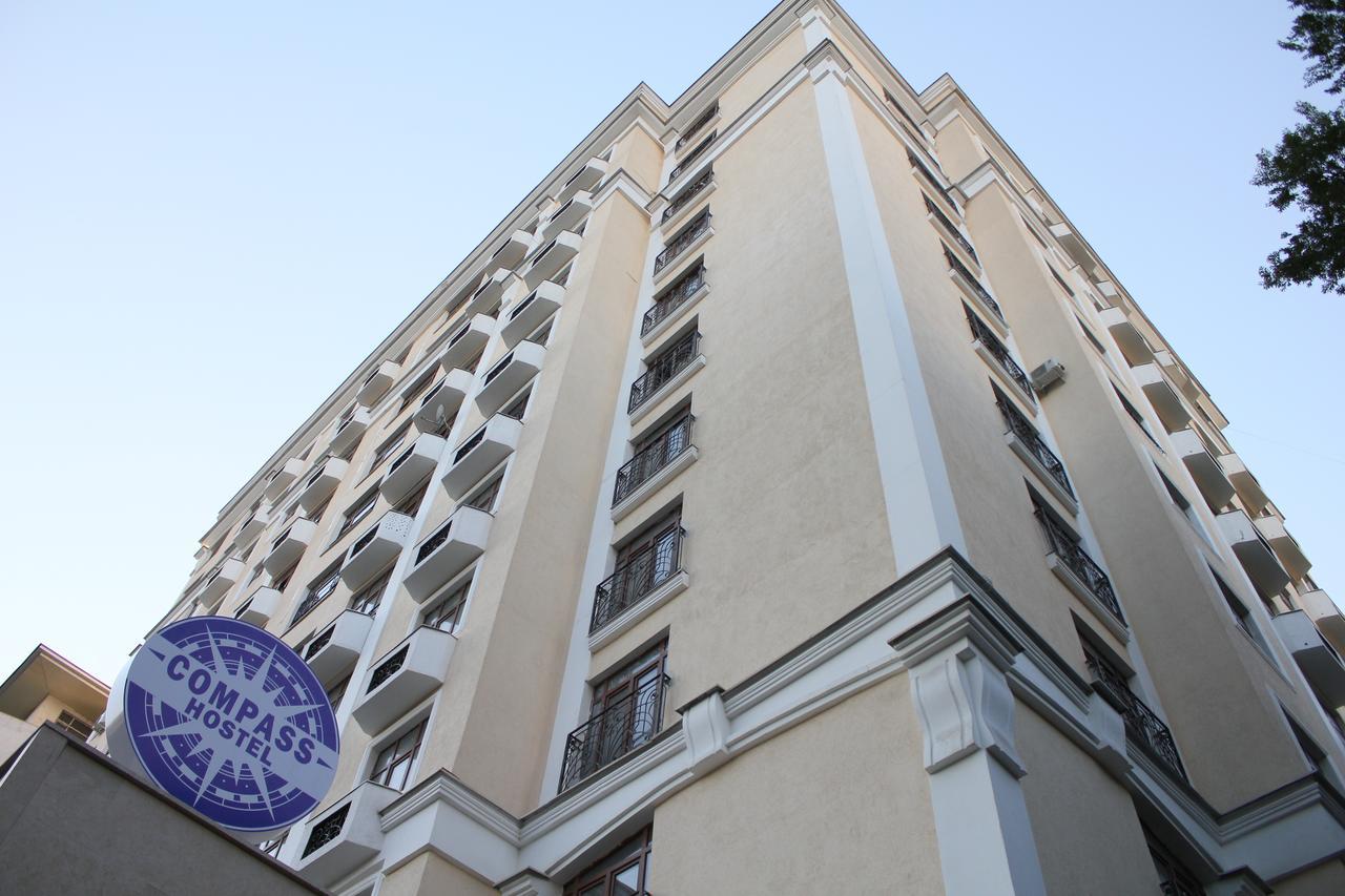 Compass Hostel Bishkek Bagian luar foto